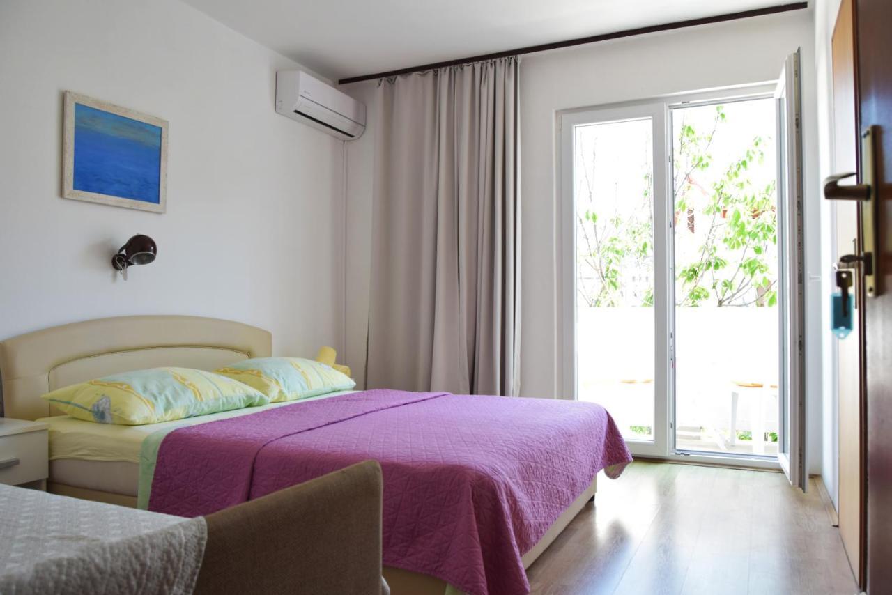 Guest House Tina راب المظهر الخارجي الصورة