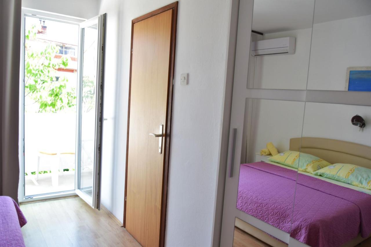 Guest House Tina راب المظهر الخارجي الصورة