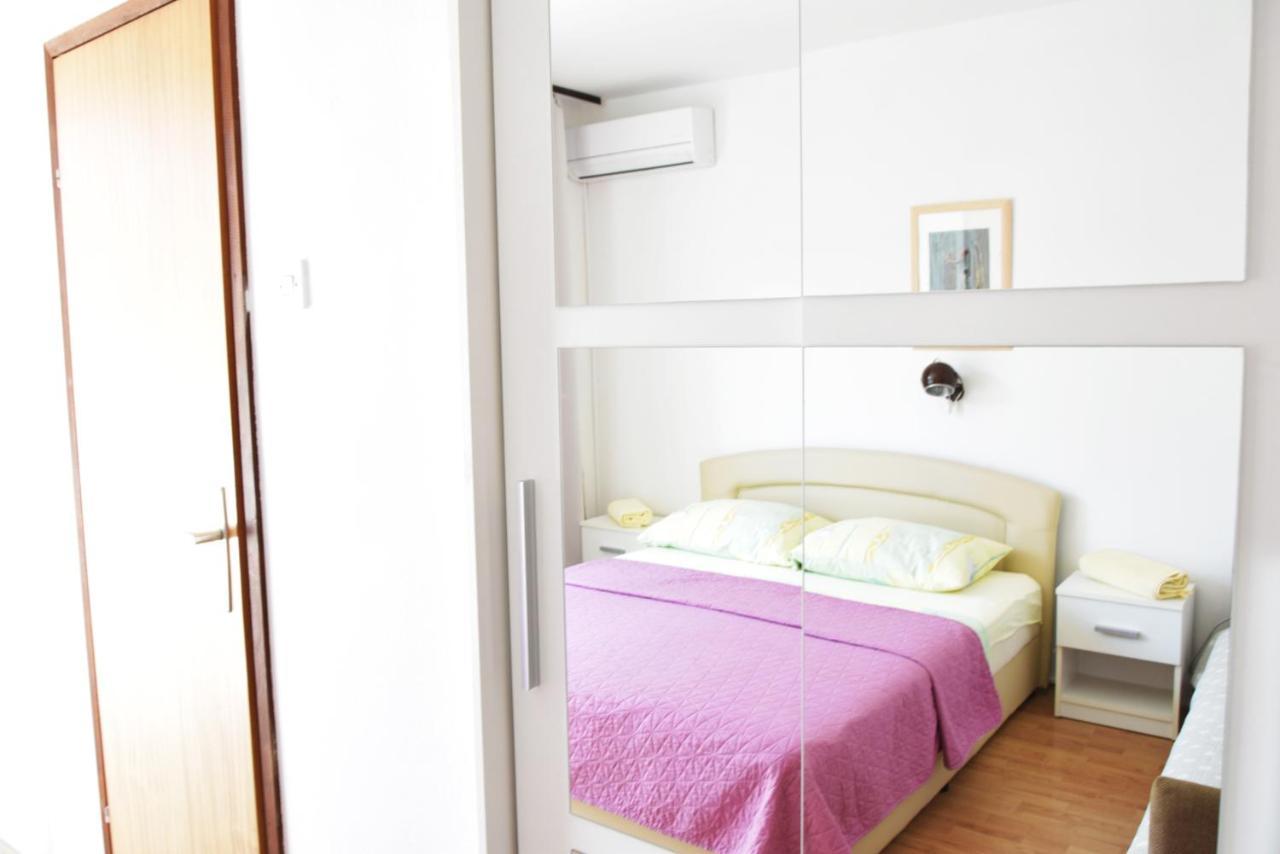 Guest House Tina راب المظهر الخارجي الصورة