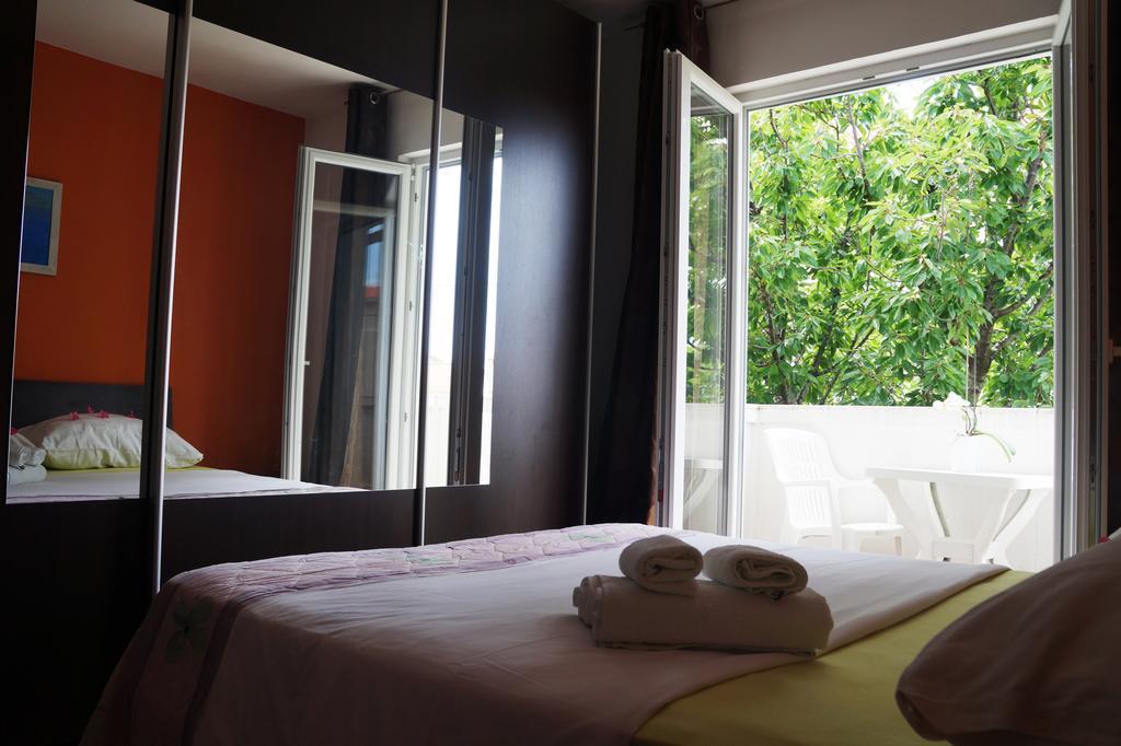 Guest House Tina راب المظهر الخارجي الصورة