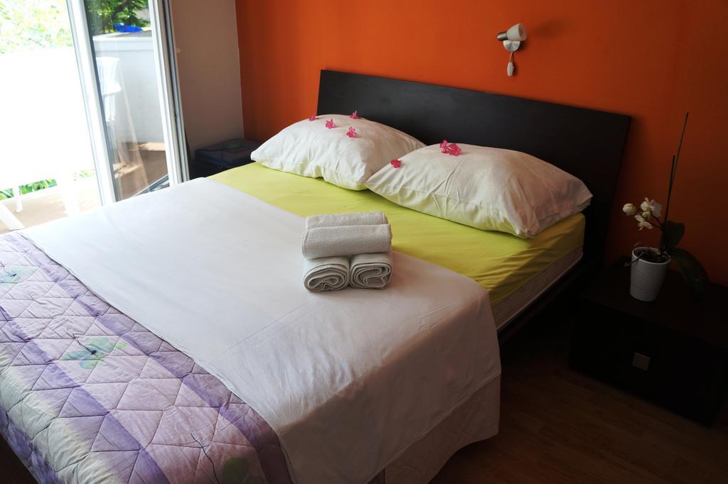 Guest House Tina راب المظهر الخارجي الصورة